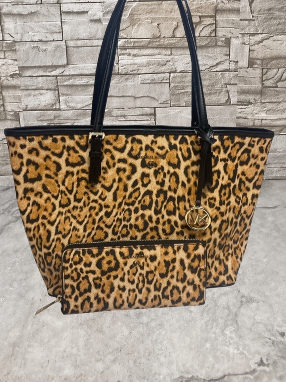 Michael Kors Charm Meduim Carryall Tote Cheetah Print & Matching Wallet Marigold